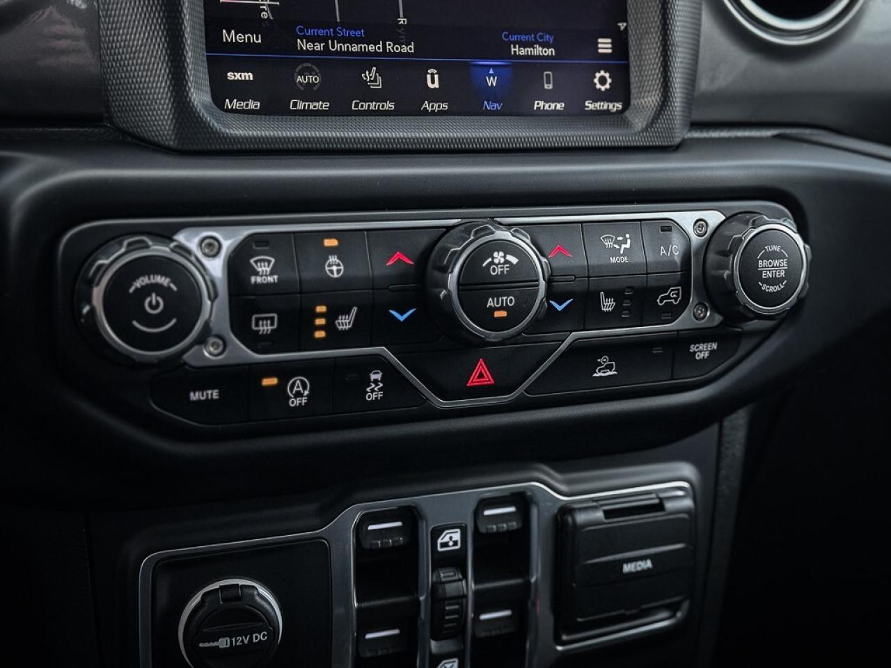 2021 Jeep Gladiator Overland   TOW PKG   HEATED SEATS   REMOTE START Photo