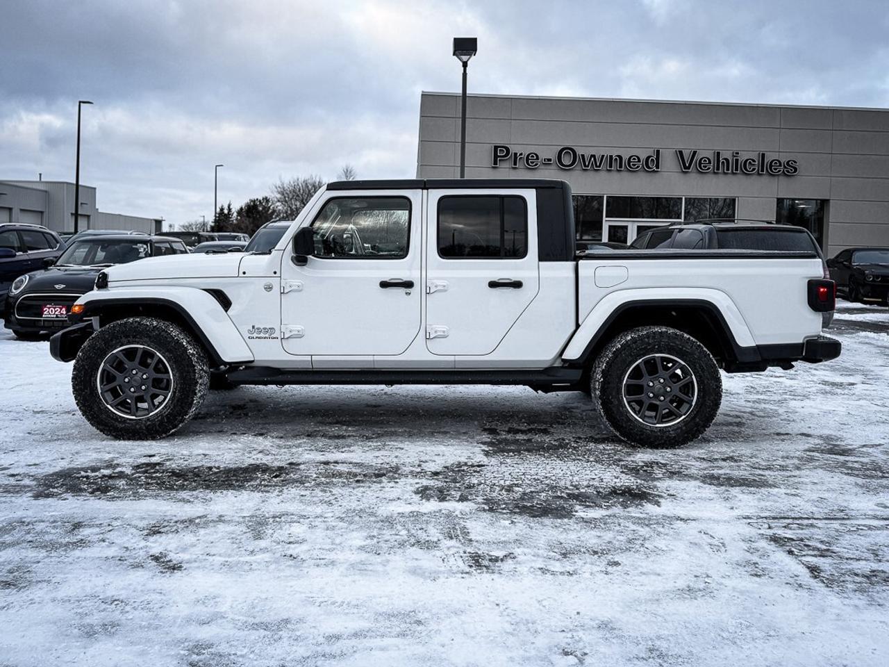 2021 Jeep Gladiator Overland   TOW PKG   HEATED SEATS   REMOTE START Photo