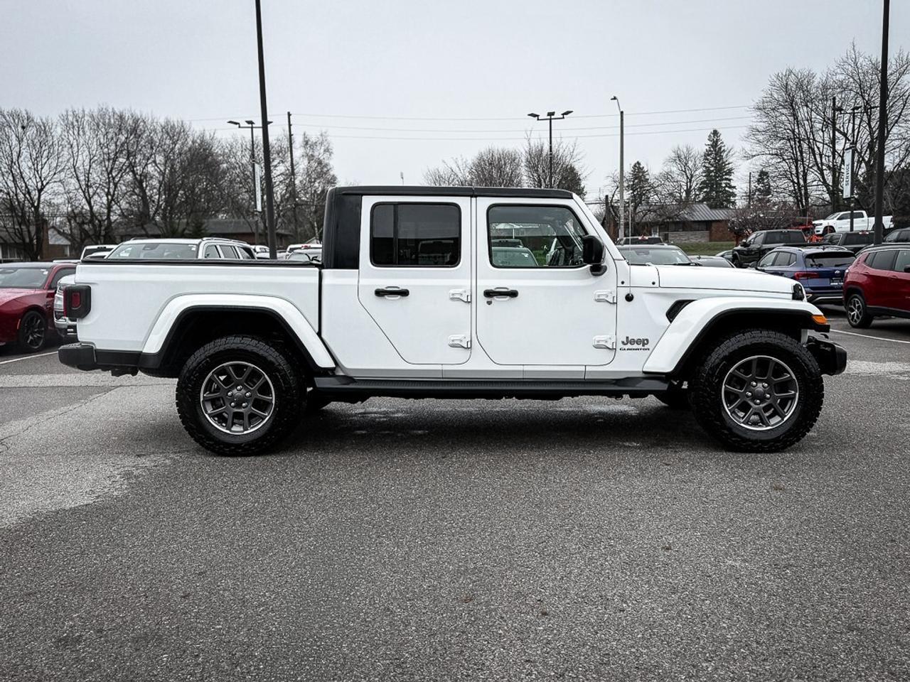 2021 Jeep Gladiator Overland   TOW PKG   HEATED SEATS   REMOTE START Photo3