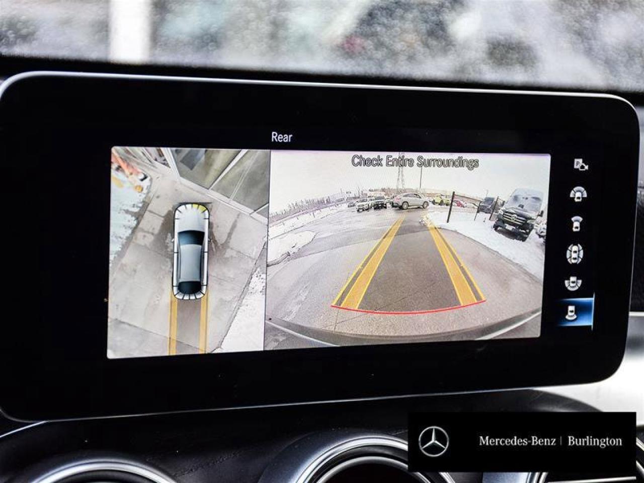 2022 Mercedes-Benz GLC GLC 300 Photo