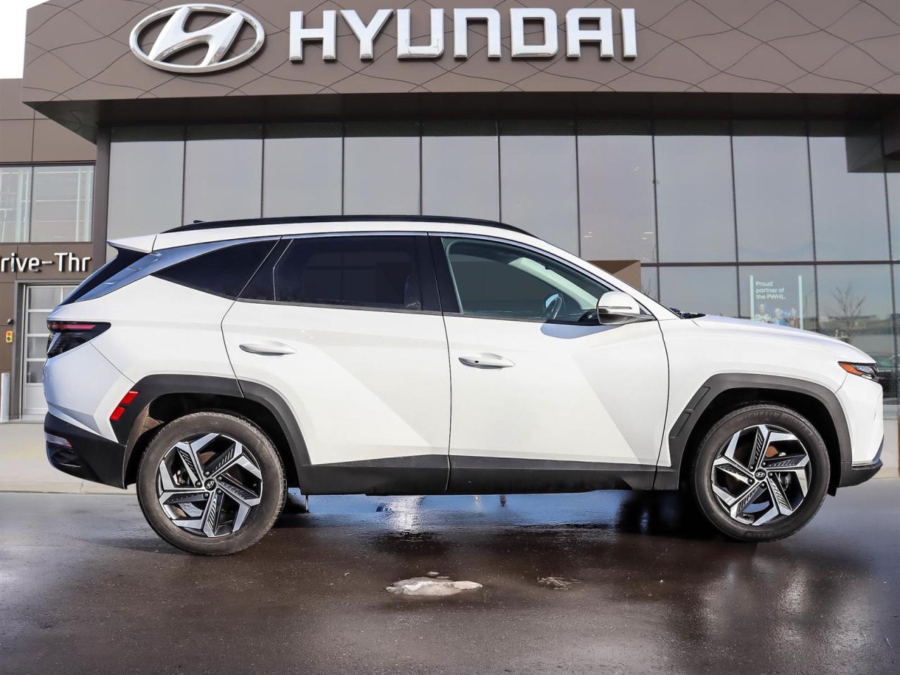 2022 Hyundai Tucson Hybrid Luxury Photo2