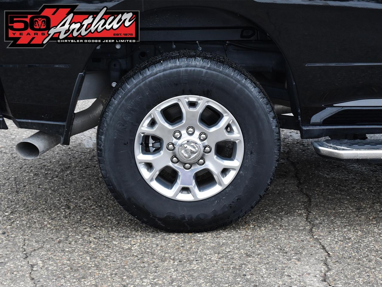 2024 RAM 2500 Laramie Crew Cab 4x4 Photo