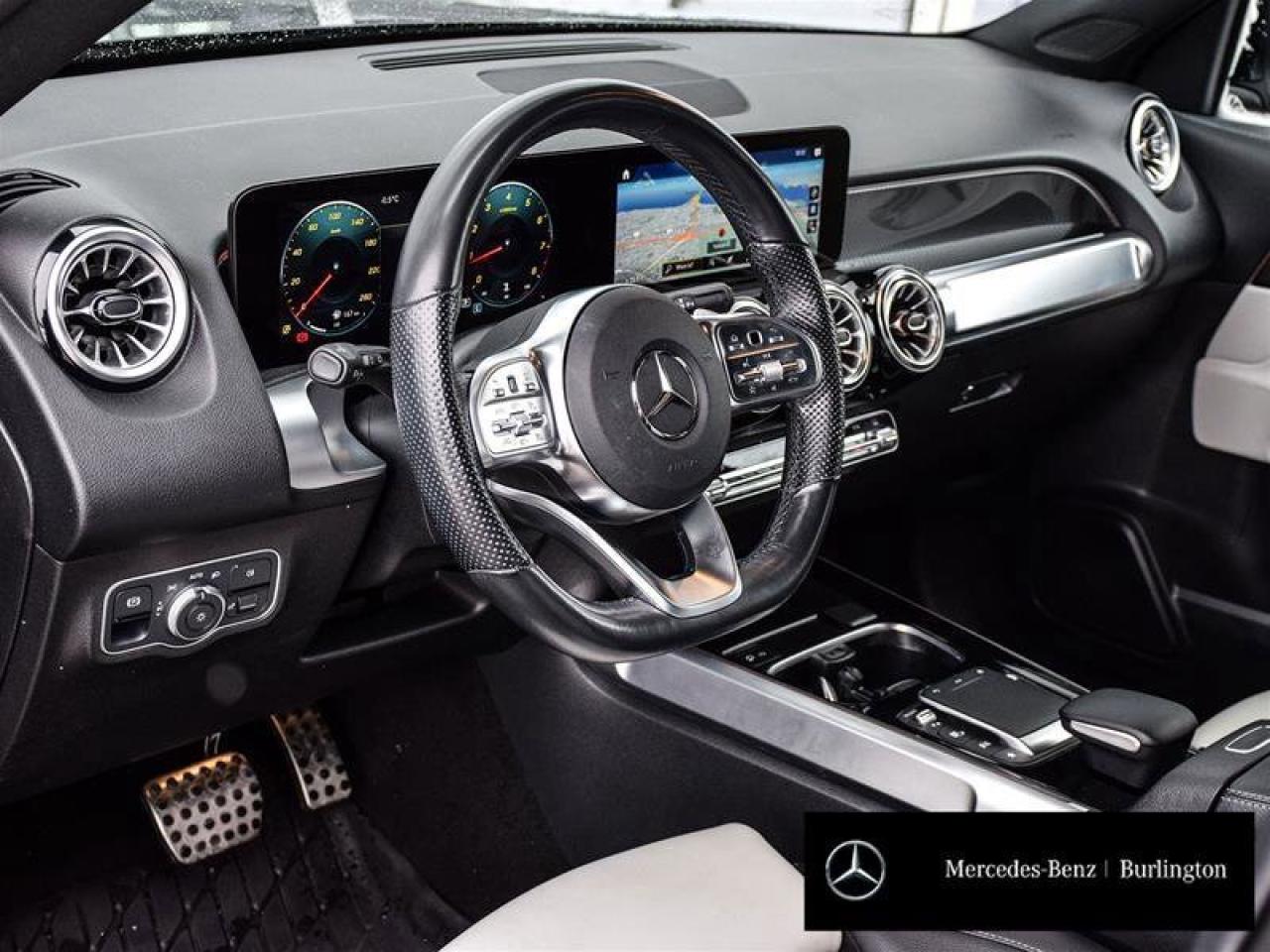 2022 Mercedes-Benz GLB GLB 250 Photo