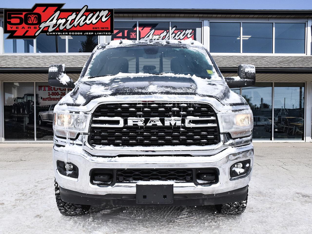 2023 RAM 2500 Big Horn Crew Cab 4x4 Photo3