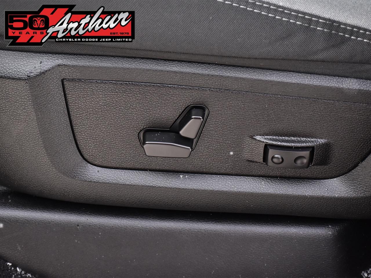 2023 RAM 2500 Big Horn Crew Cab 4x4 Photo