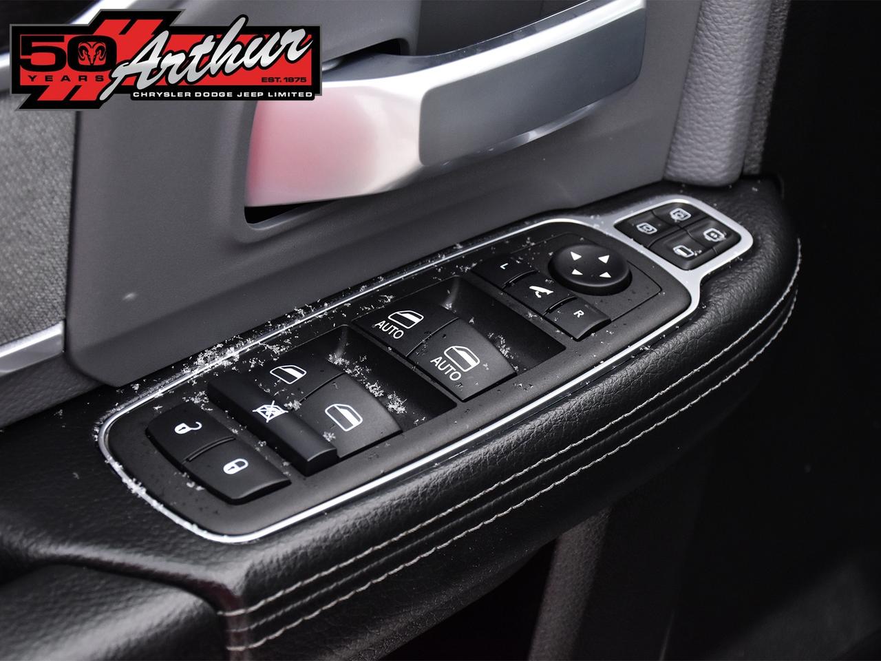 2023 RAM 2500 Big Horn Crew Cab 4x4 Photo