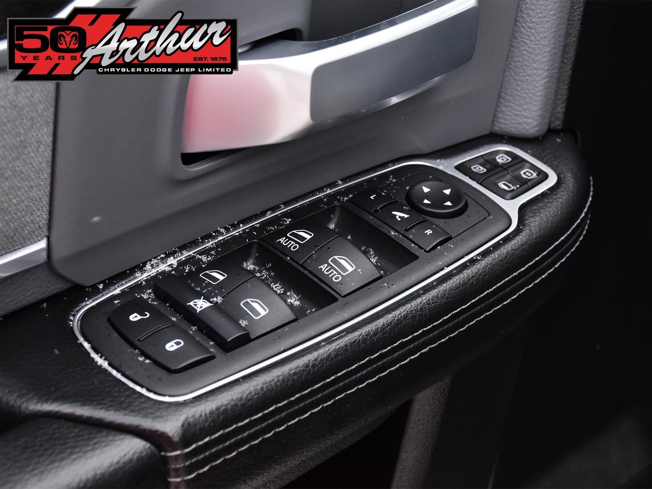 2023 RAM 2500 Big Horn Crew Cab 4x4 Photo