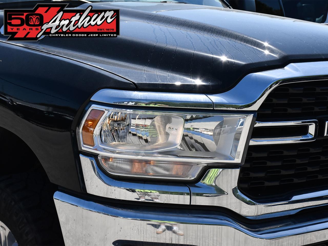 2023 RAM 2500 Big Horn Crew Cab 4x4 Photo