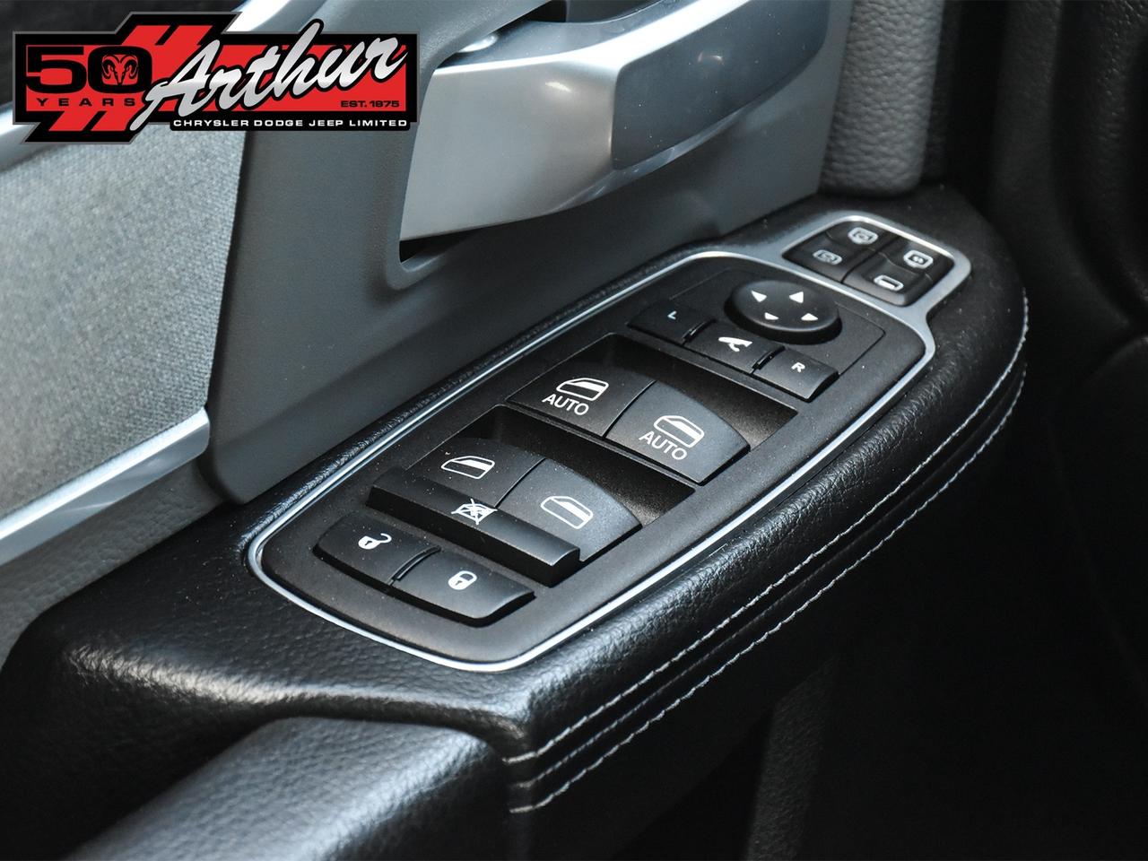 2023 RAM 2500 Big Horn Crew Cab 4x4 Photo