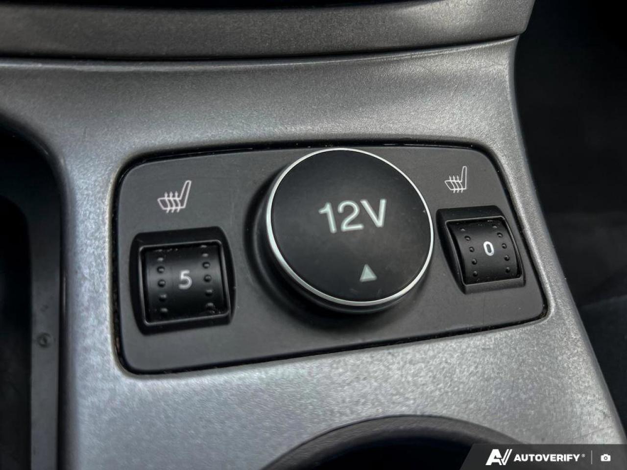 2015 Ford Escape SE   REVERSE CAMERA   VOICE ACT. SYSTEM REVERSE CA Photo