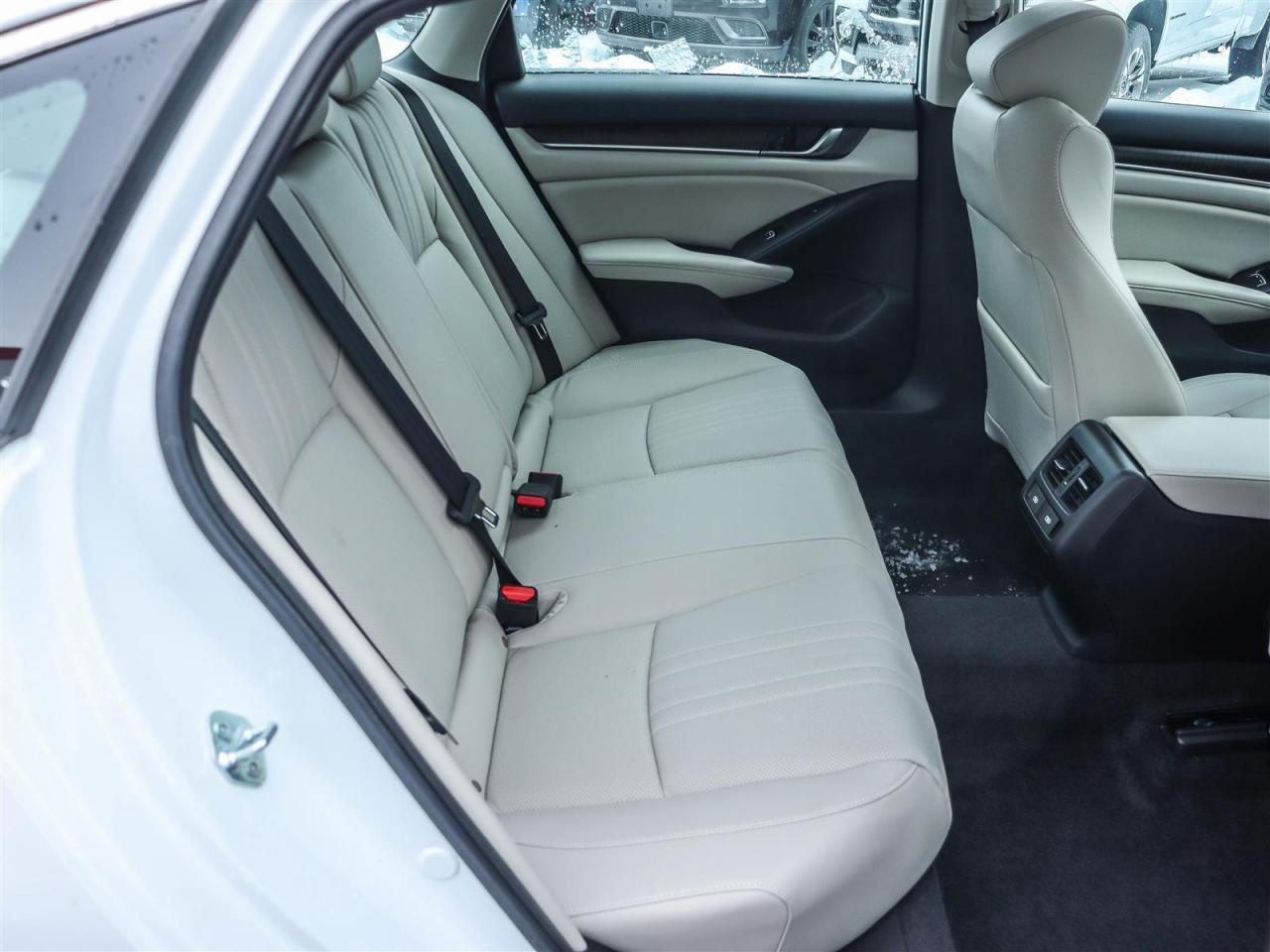 2022 Honda Accord Touring LEATHER NAVI SUNROOF Photo