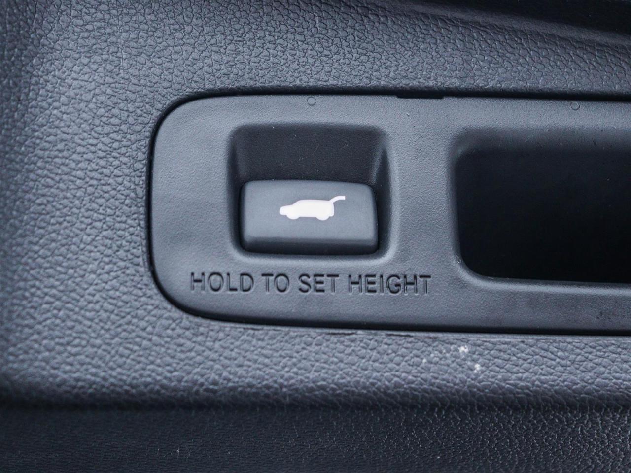 2020 Honda CR-V Touring LEATHER NAVI SUNROOF Photo