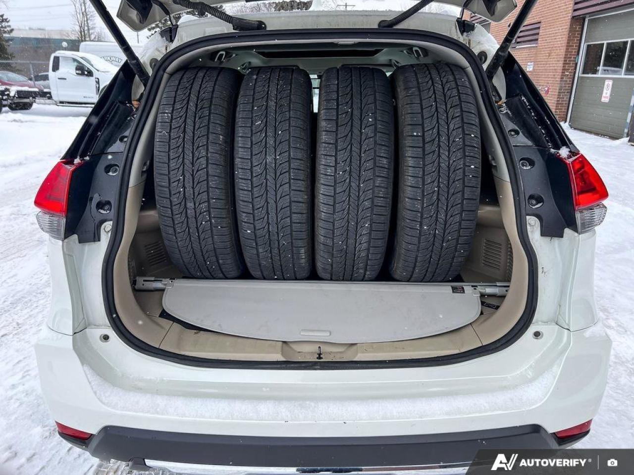 2017 Nissan Rogue SV   AWD   BACK-UP CAMERA   SUNROOF AWD   BACK-UP Photo