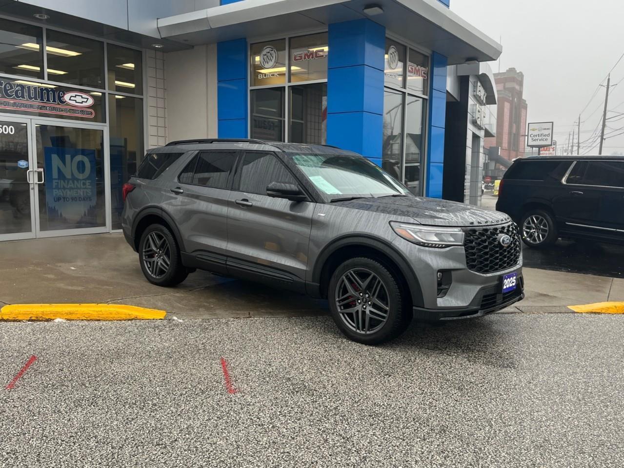 2025 Ford Explorer ST-LINE PERFECT CONDITION Photo