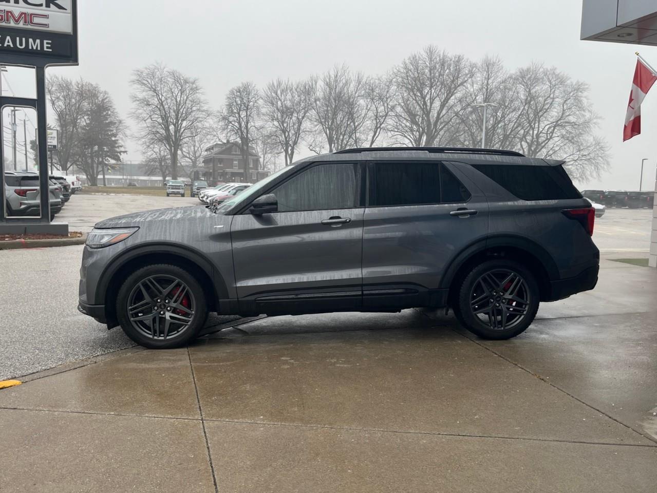 2025 Ford Explorer ST-LINE PERFECT CONDITION Photo