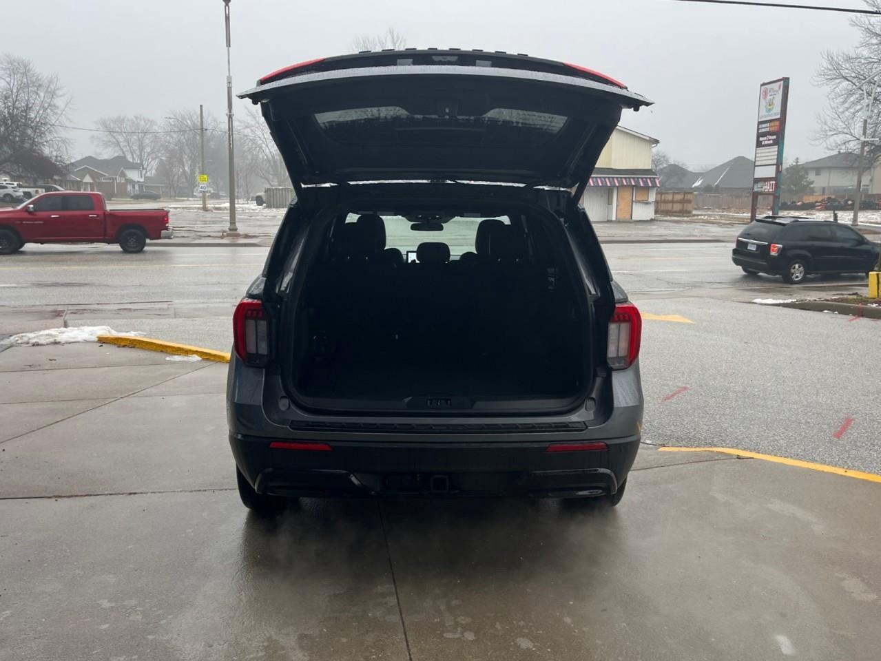 2025 Ford Explorer ST-LINE PERFECT CONDITION Photo