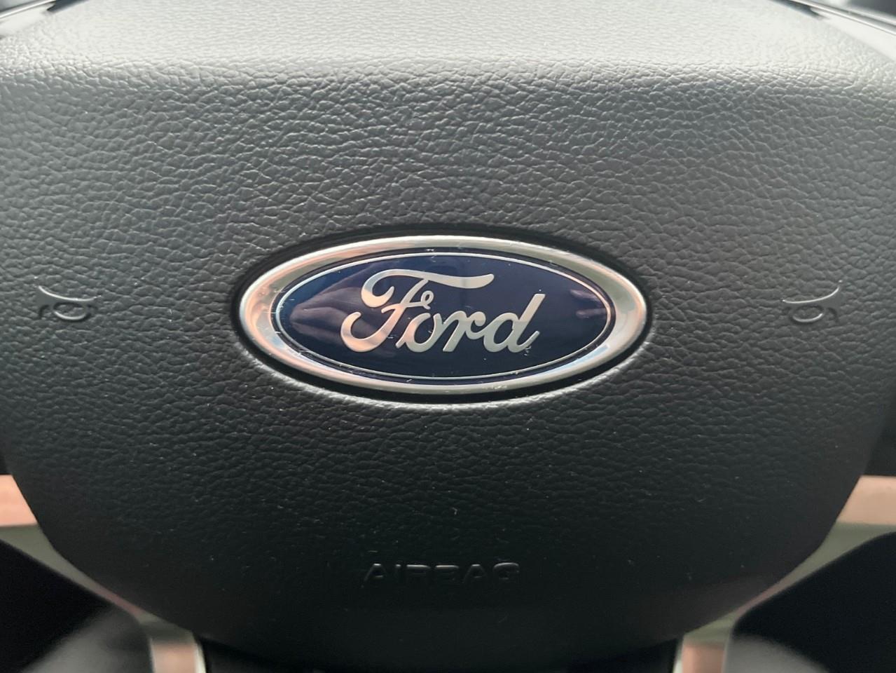 2025 Ford Explorer ST-LINE PERFECT CONDITION Photo