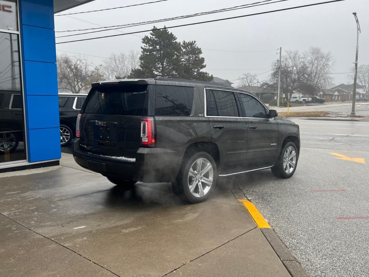 2019 GMC Yukon SLT IMPECCABLE LOCAL TRADE Photo4