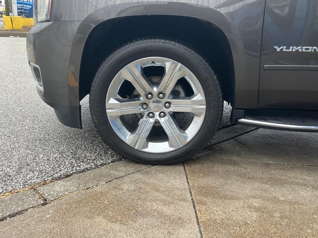 2019 GMC Yukon SLT IMPECCABLE LOCAL TRADE Photo