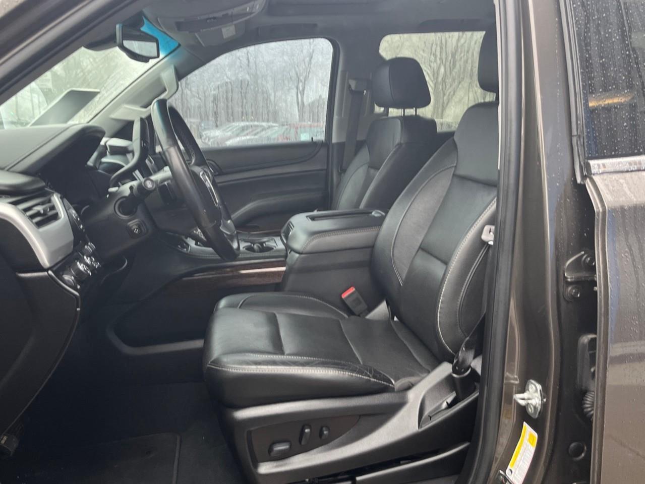 2019 GMC Yukon SLT IMPECCABLE LOCAL TRADE Photo