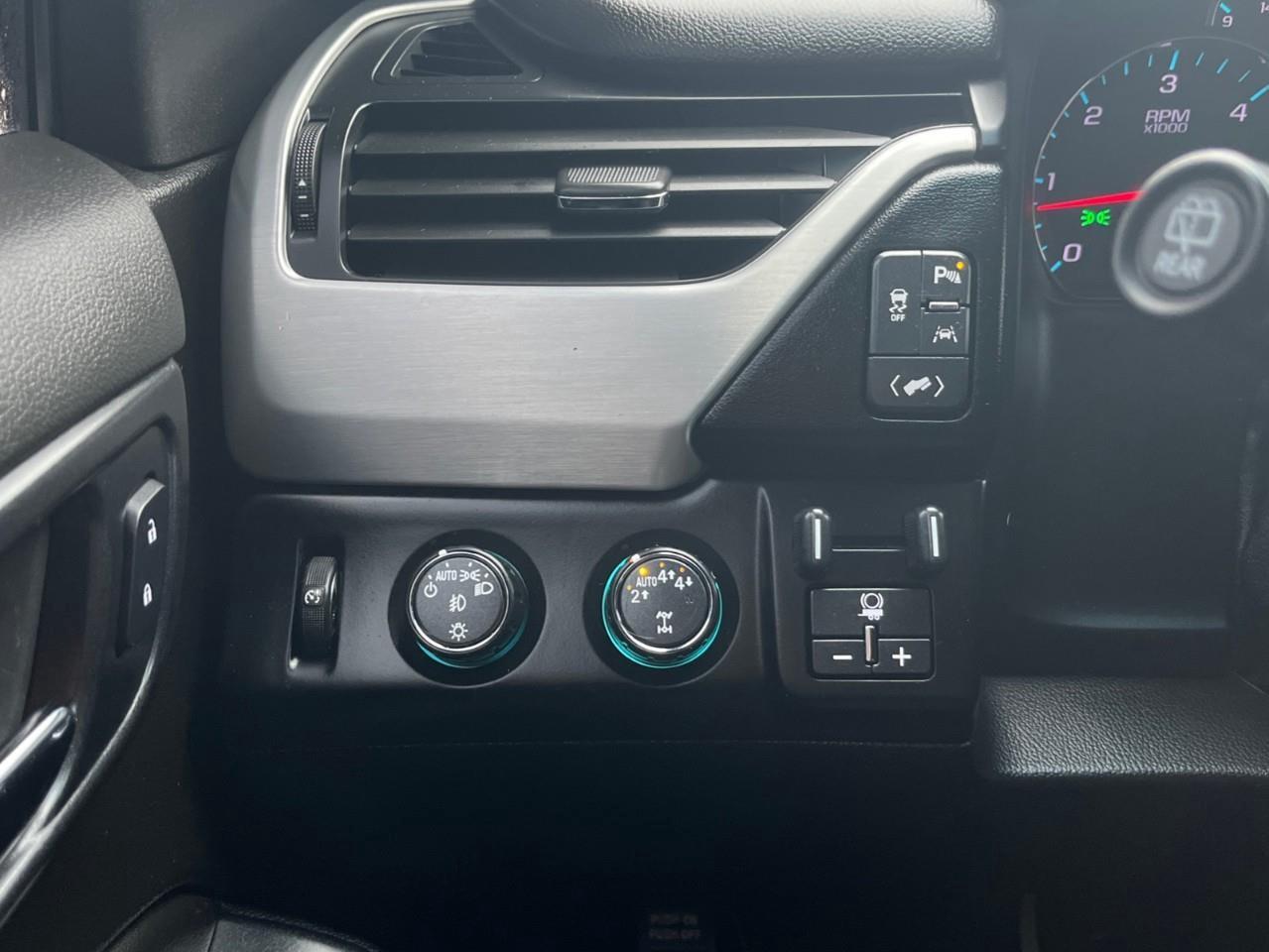 2019 GMC Yukon SLT IMPECCABLE LOCAL TRADE Photo