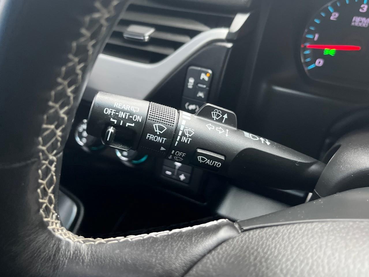 2019 GMC Yukon SLT IMPECCABLE LOCAL TRADE Photo