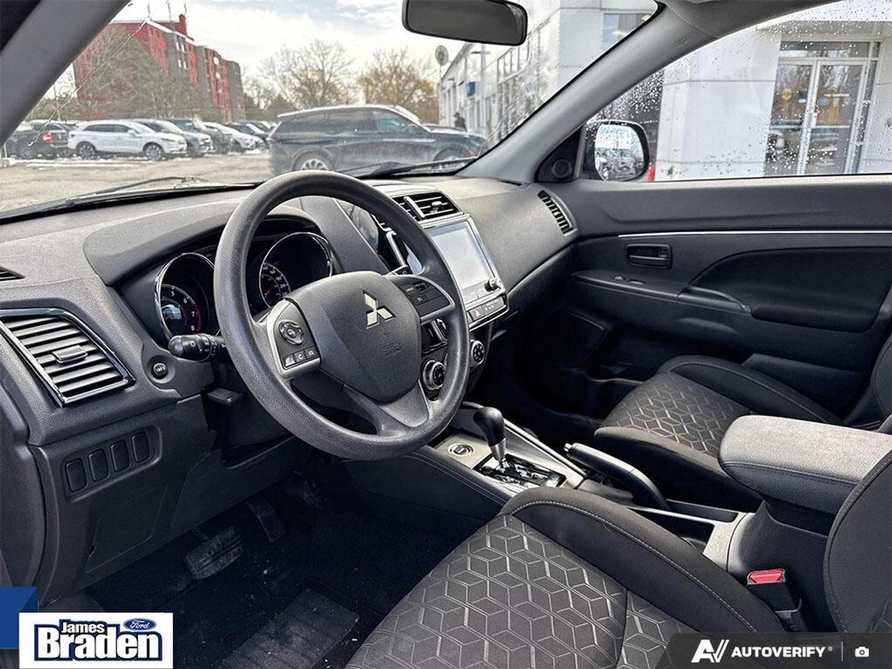 2021 Mitsubishi RVR ES   4WD   HEATED SEATS Photo