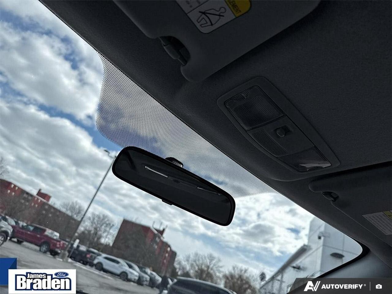 2021 Mitsubishi RVR ES   4WD   HEATED SEATS Photo