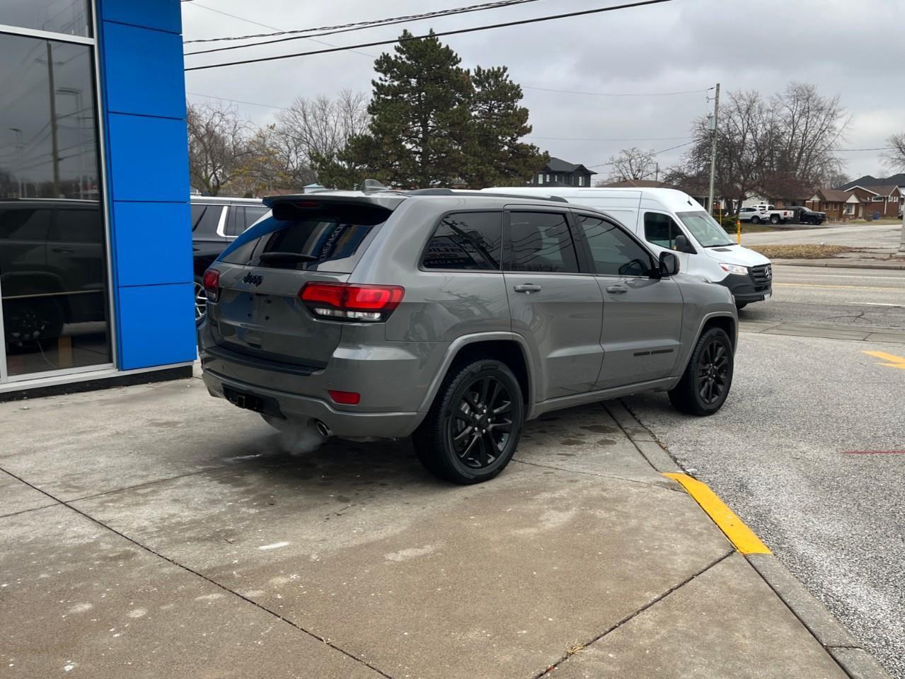 2019 Jeep Grand Cherokee ALTITUDE CLEAN LOCAL TRADE Photo4