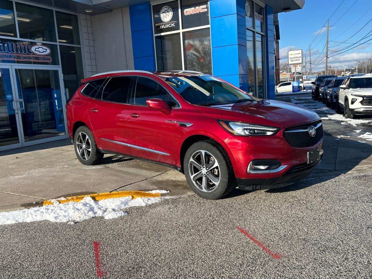 2021 Buick Enclave ESSENCE EXTRA CLEAN TRADE Photo2