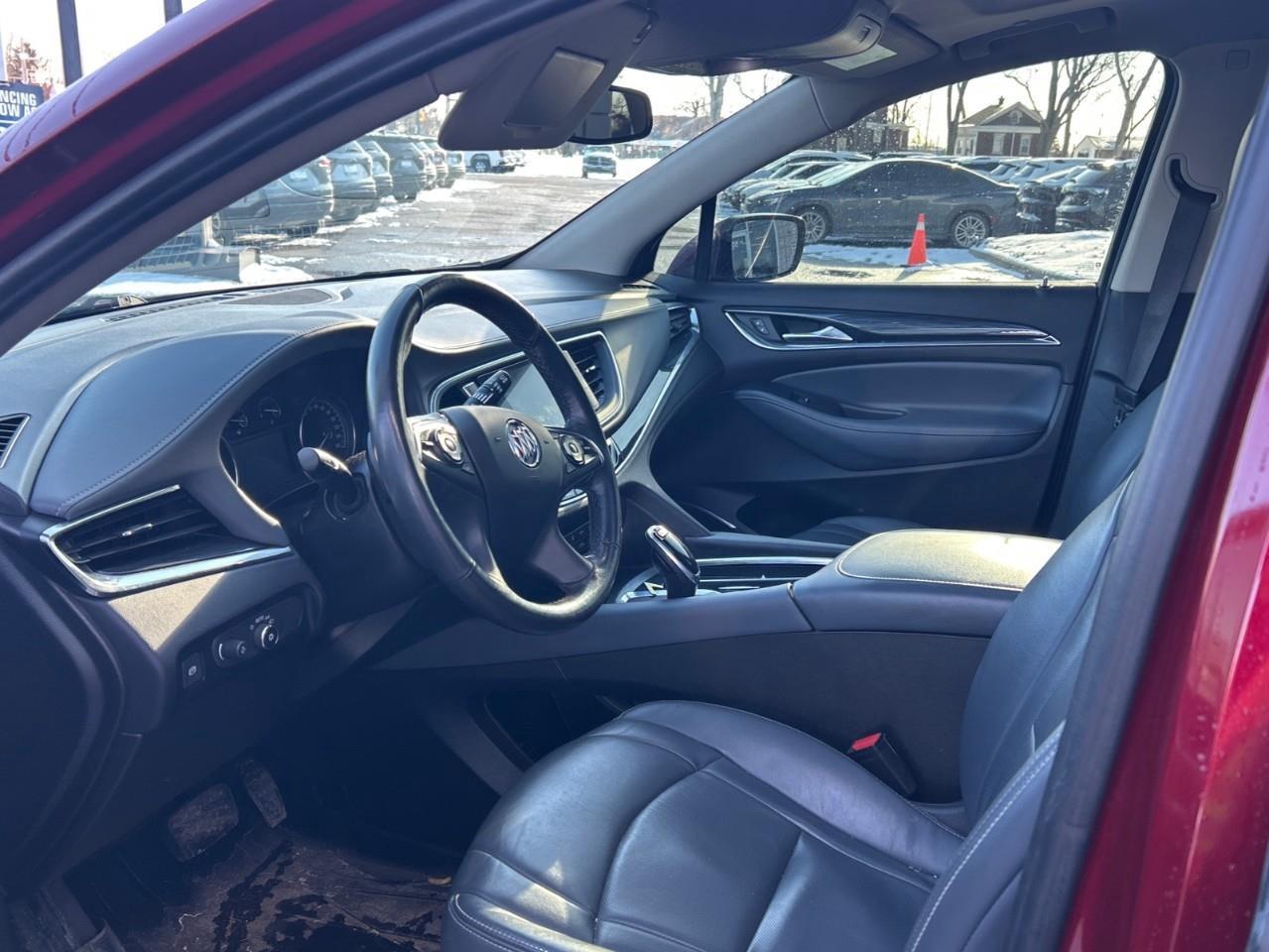 2021 Buick Enclave ESSENCE EXTRA CLEAN TRADE Photo