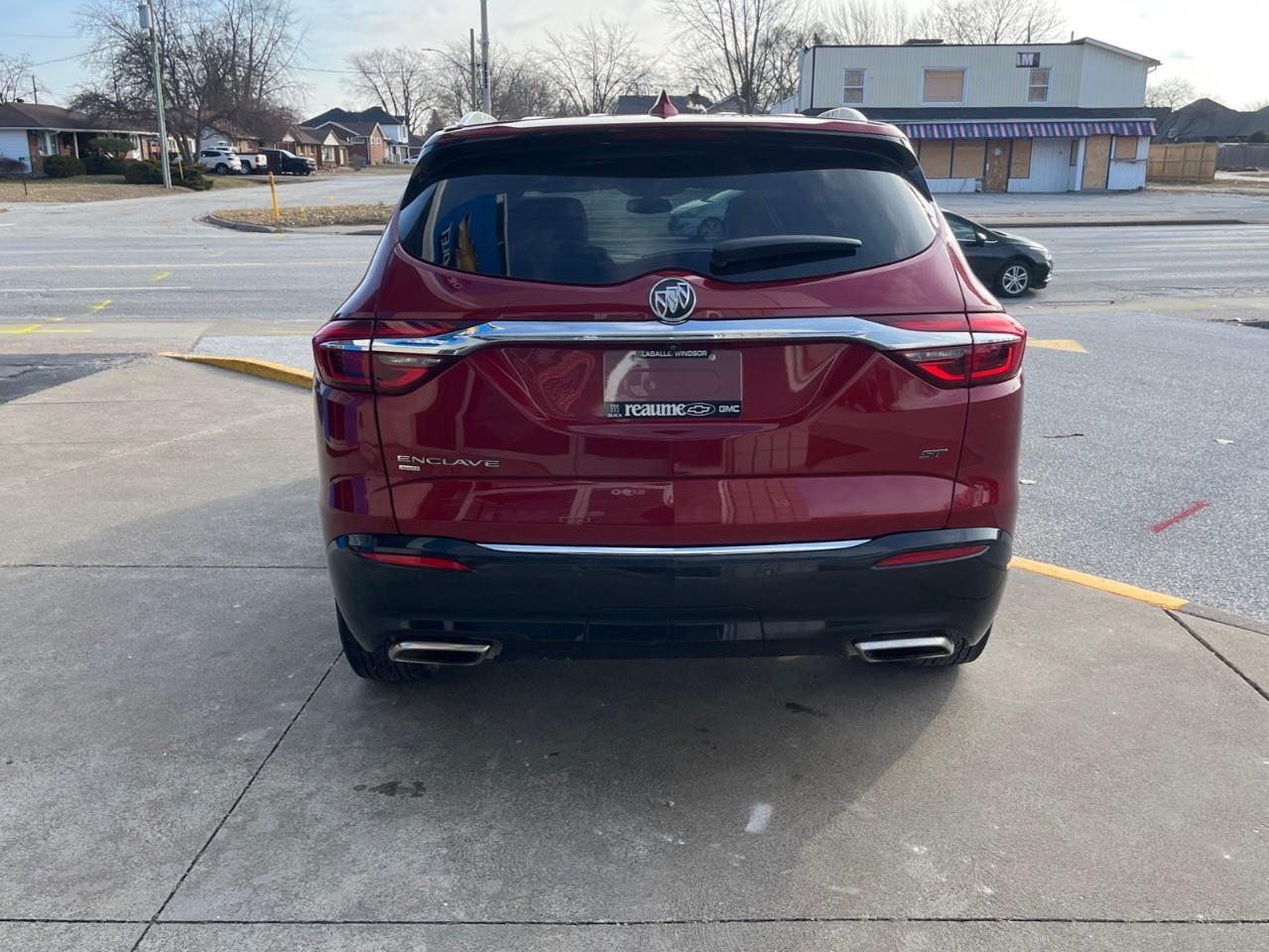 2021 Buick Enclave ESSENCE EXTRA CLEAN TRADE Photo