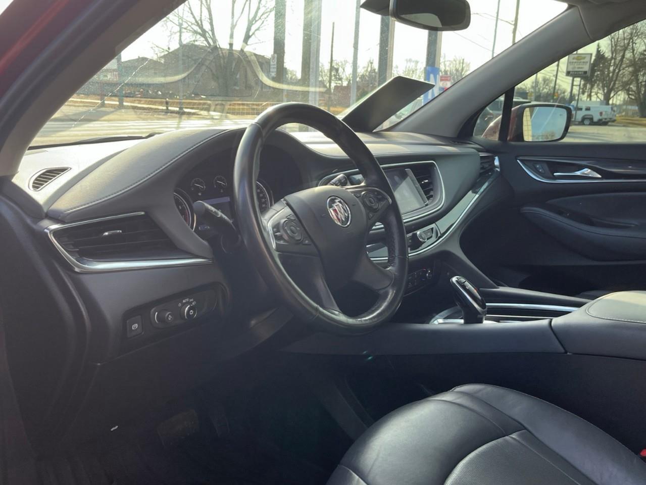 2021 Buick Enclave ESSENCE EXTRA CLEAN TRADE Photo