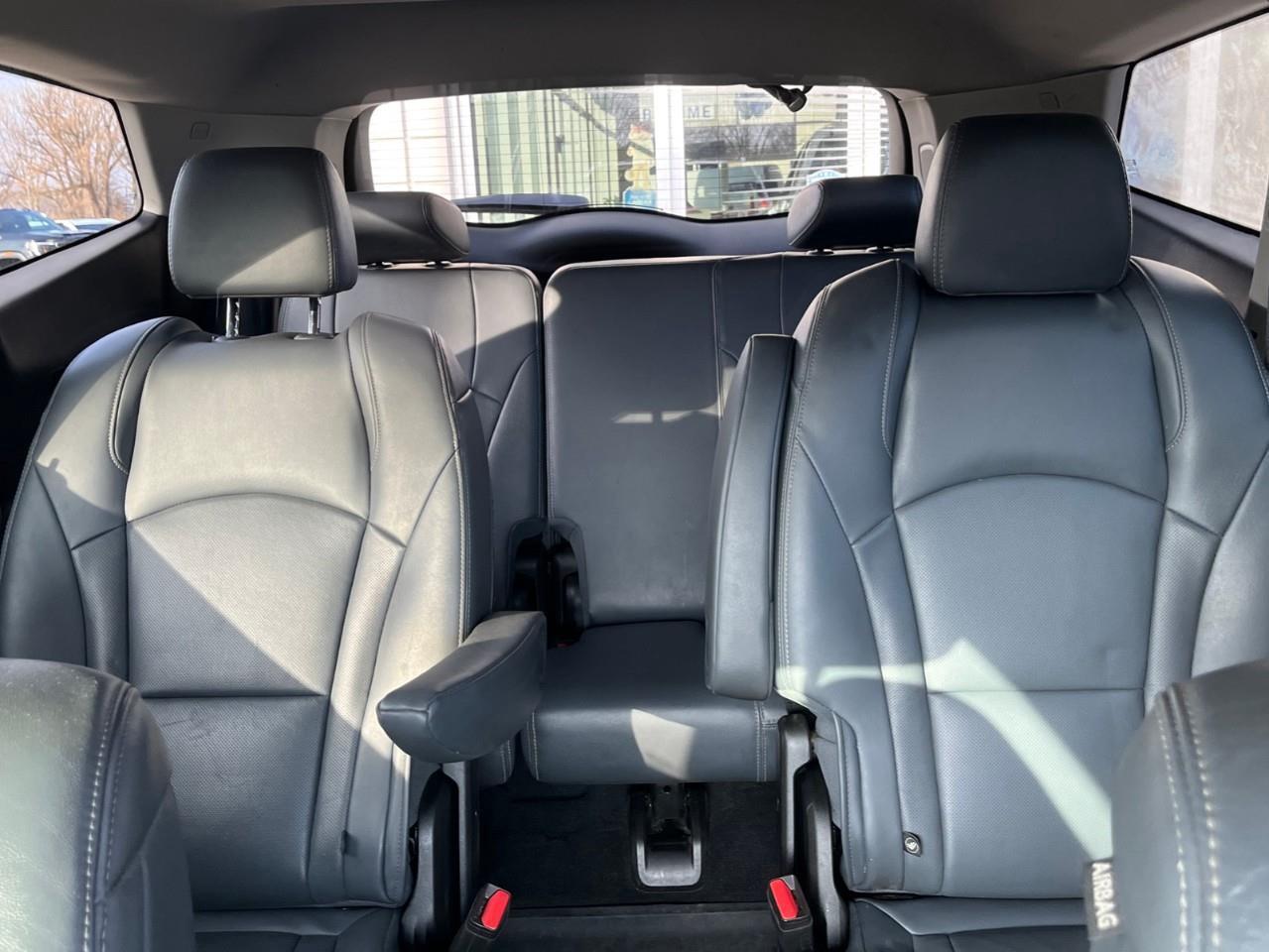 2021 Buick Enclave ESSENCE EXTRA CLEAN TRADE Photo