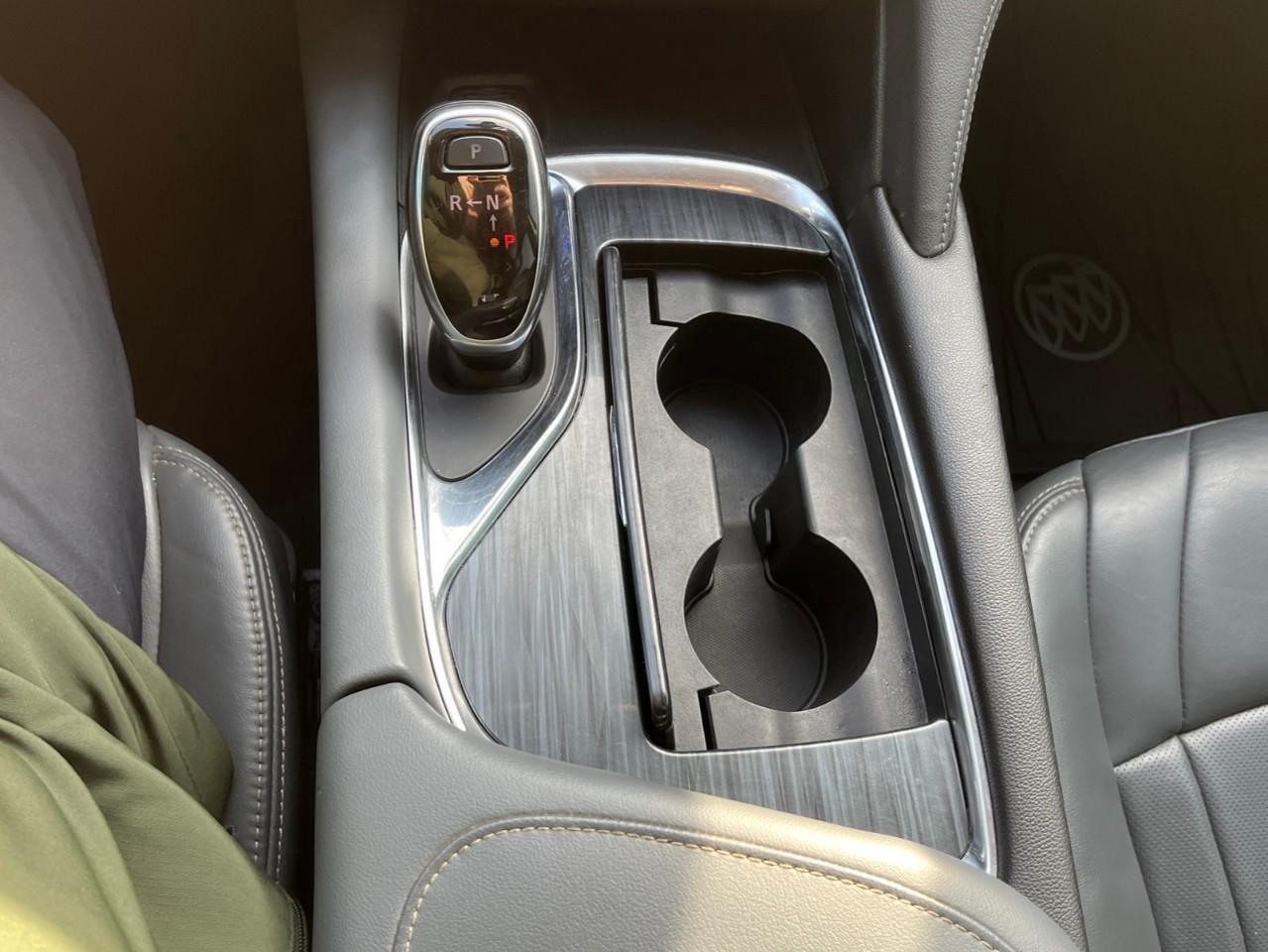 2021 Buick Enclave ESSENCE EXTRA CLEAN TRADE Photo