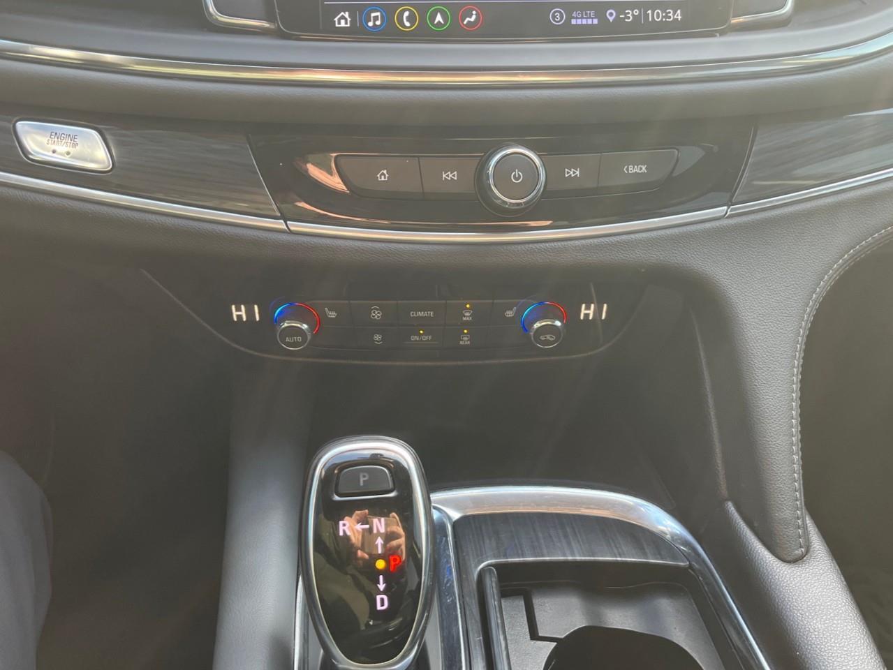 2021 Buick Enclave ESSENCE EXTRA CLEAN TRADE Photo