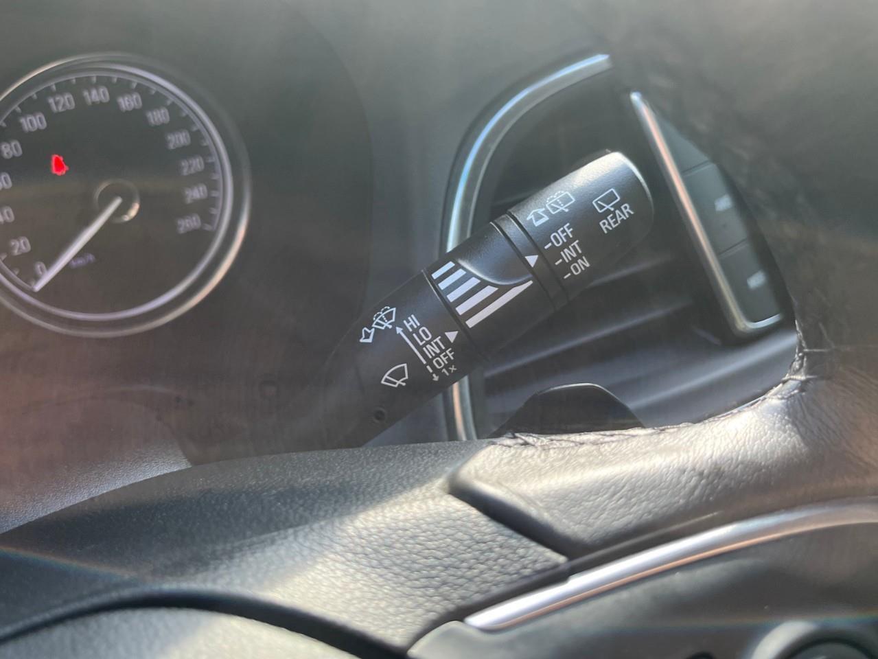 2021 Buick Enclave ESSENCE EXTRA CLEAN TRADE Photo