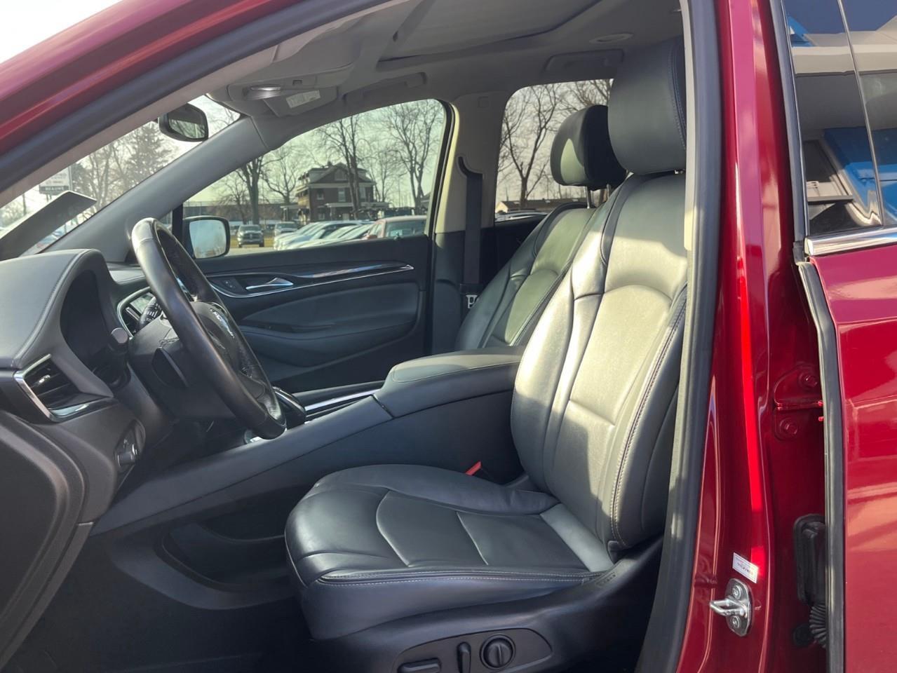 2021 Buick Enclave ESSENCE EXTRA CLEAN TRADE Photo