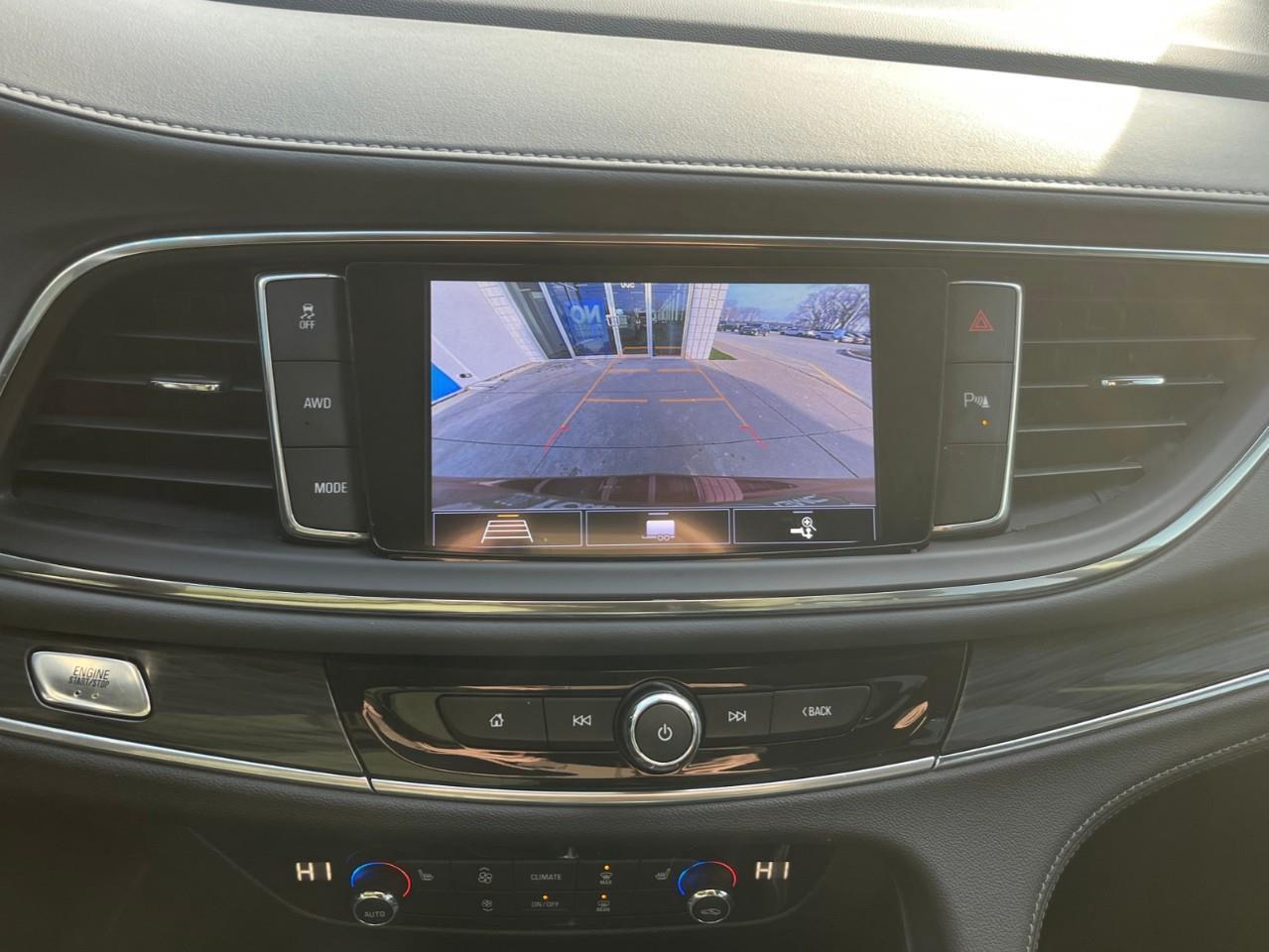 2021 Buick Enclave ESSENCE EXTRA CLEAN TRADE Photo