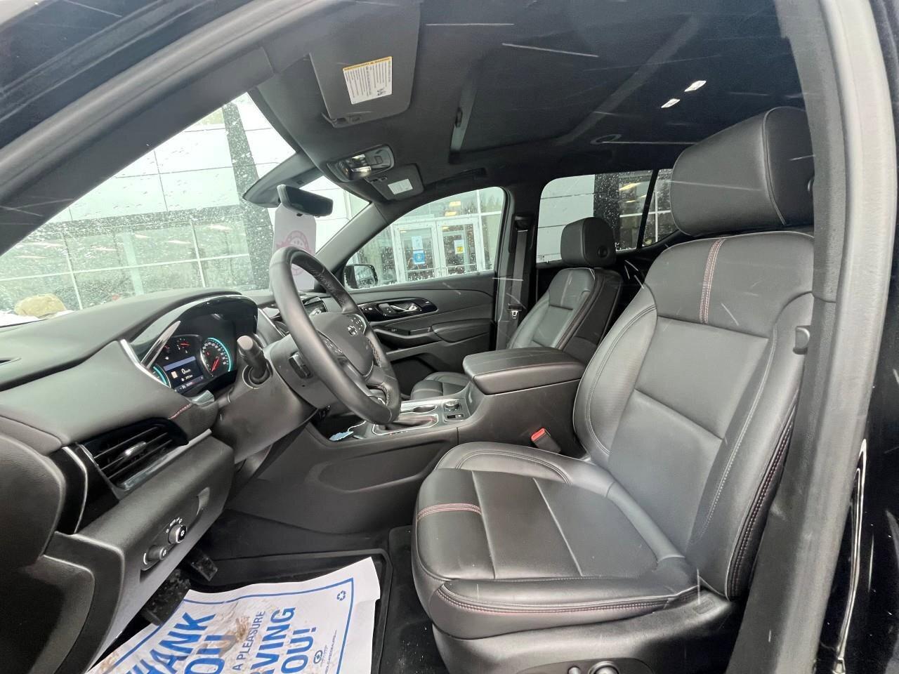 2023 Chevrolet Traverse RSRS, 3.6L V6, AWD, 7-PASSANGER, ALLOYS, BOSE, LOW Photo