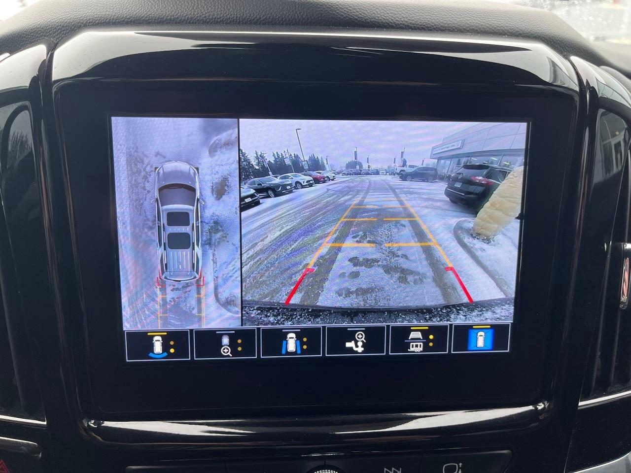 2023 Chevrolet Traverse RSRS, 3.6L V6, AWD, 7-PASSANGER, ALLOYS, BOSE, LOW Photo