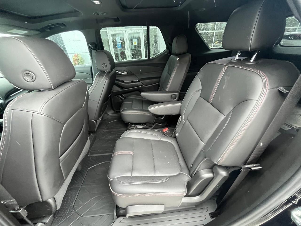 2023 Chevrolet Traverse RSRS, 3.6L V6, AWD, 7-PASSANGER, ALLOYS, BOSE, LOW Photo