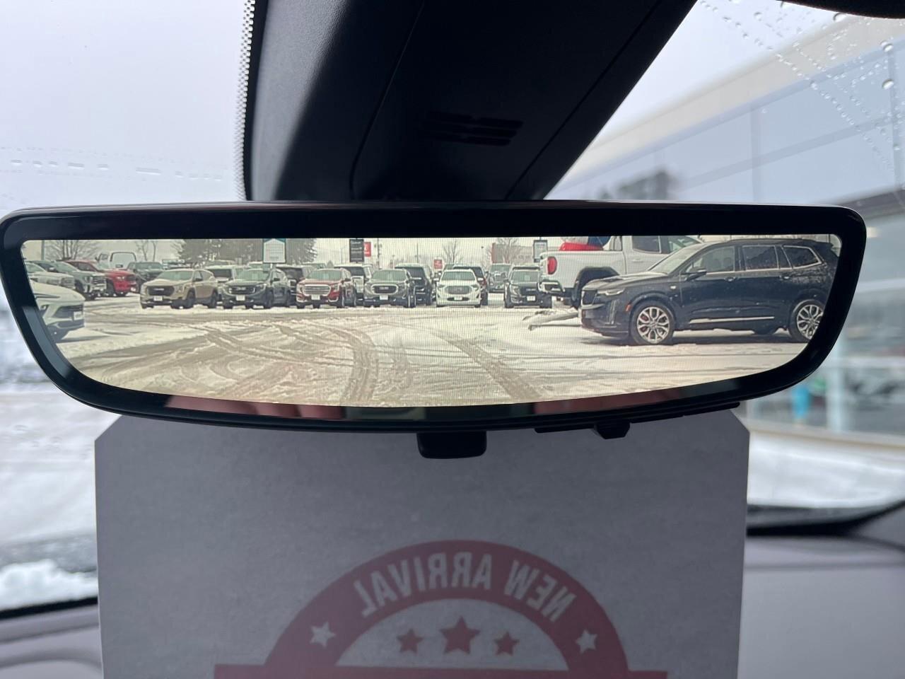 2023 Chevrolet Traverse RSRS, 3.6L V6, AWD, 7-PASSANGER, ALLOYS, BOSE, LOW Photo