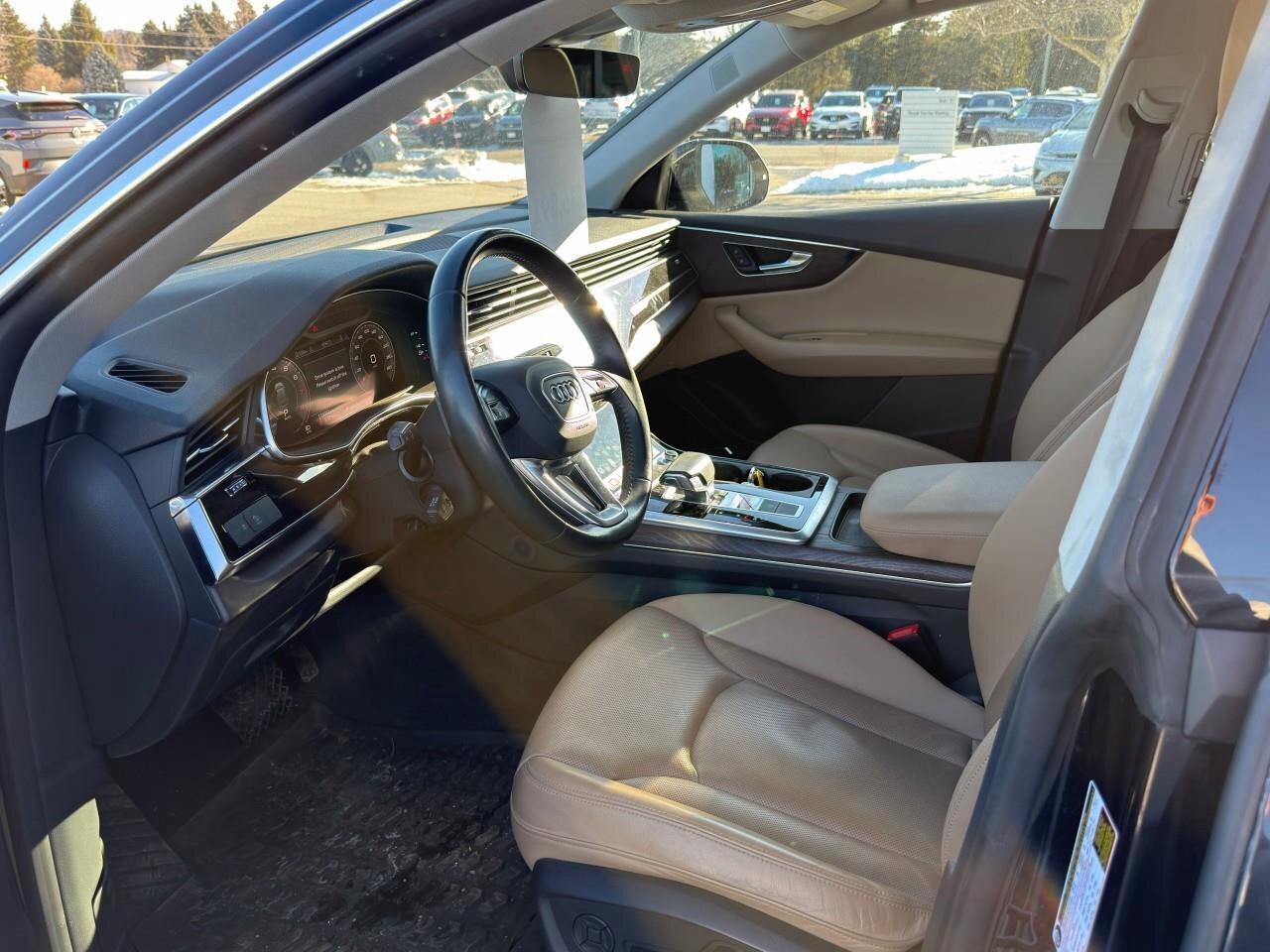 2019 Audi Q8 ProgressivACCIDENT-FREE, DRIVERS ASSIST PACK, B&O Photo