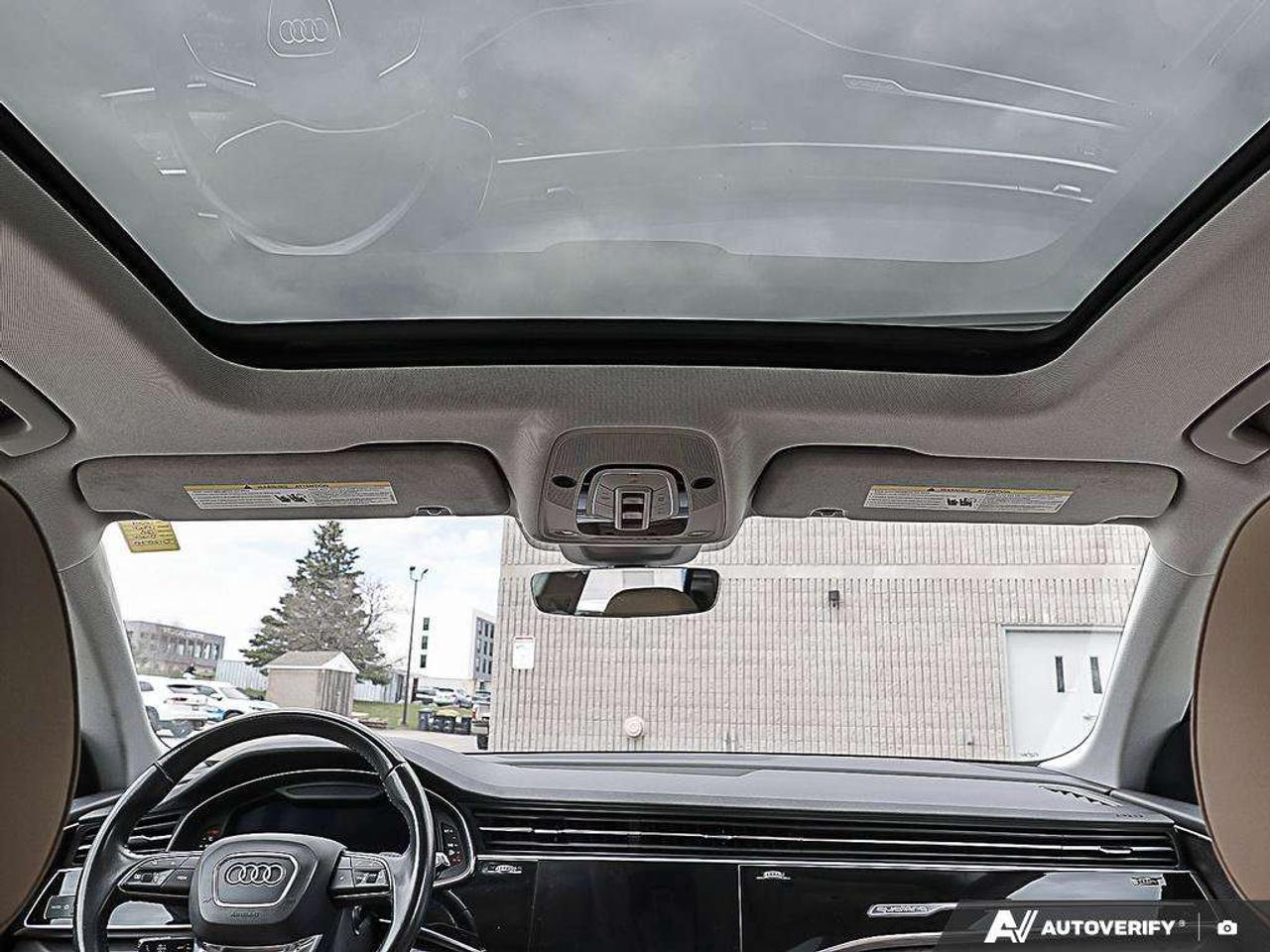 2019 Audi Q8 ProgressivACCIDENT-FREE, DRIVERS ASSIST PACK, B&O AUDIO, HTD + CLD SEATS, SUNROOF Photo