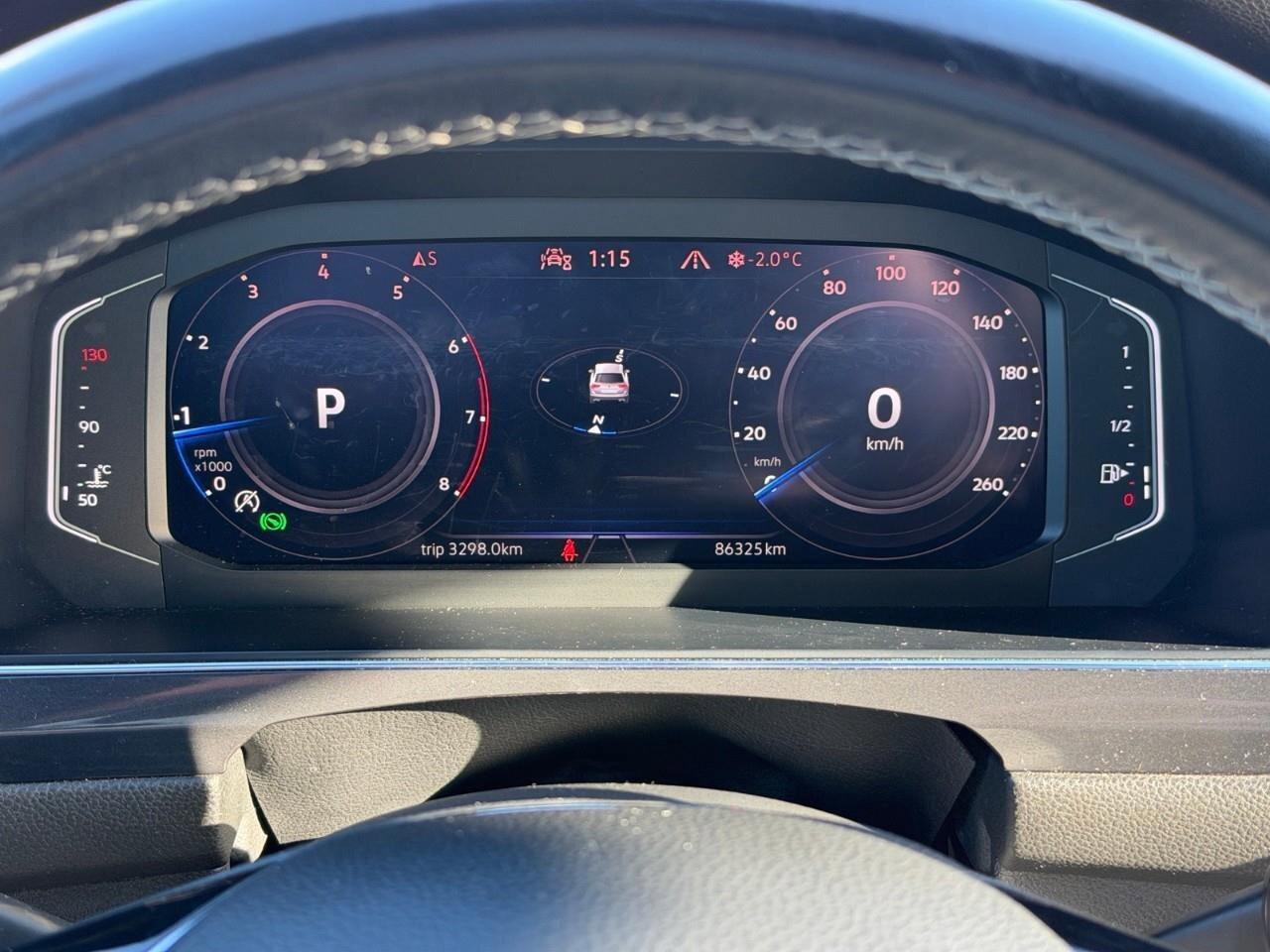 2021 Volkswagen Tiguan HighlineONE-OWNER, ACCIDENT-FREE, R-LINE, HTD LEAT Photo