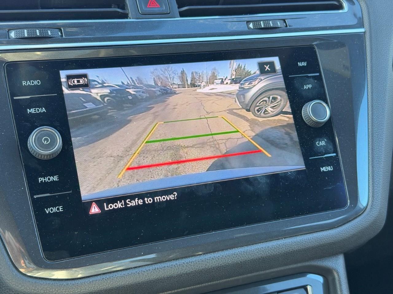 2021 Volkswagen Tiguan HighlineONE-OWNER, ACCIDENT-FREE, R-LINE, HTD LEAT Photo