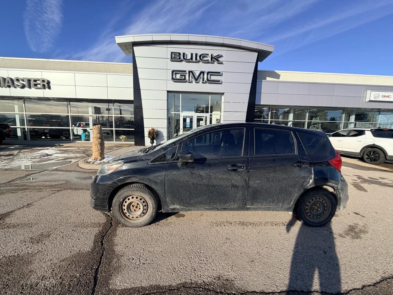 2017 Nissan Versa Note SHATCHBACK, S, 1.6L 16 4-CYLINDER, AUTOMATIC, CLOT Photo