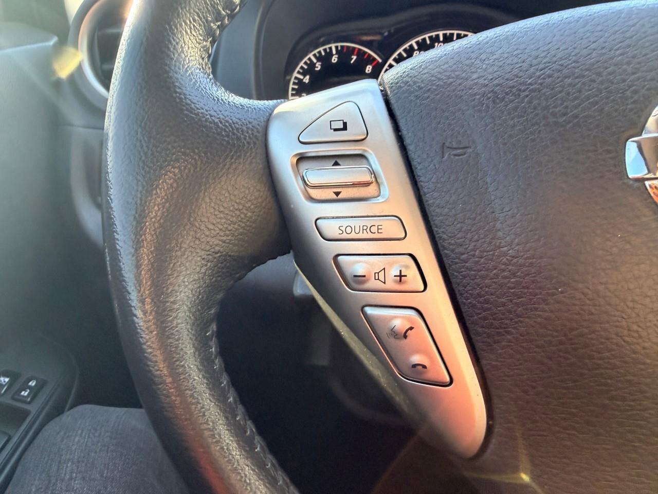 2017 Nissan Versa Note SHATCHBACK, S, 1.6L 16 4-CYLINDER, AUTOMATIC, CLOT Photo