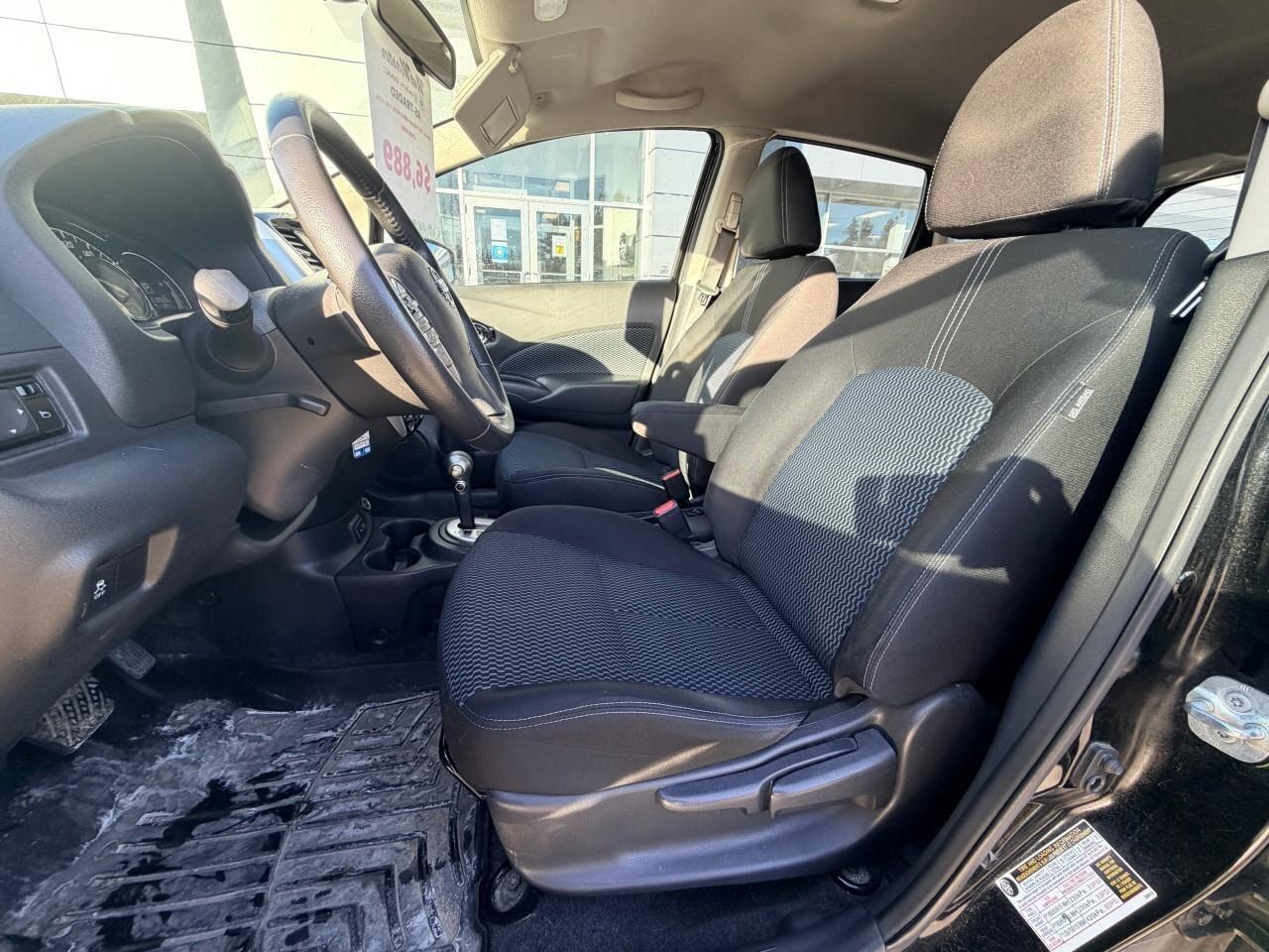 2017 Nissan Versa Note SHATCHBACK, S, 1.6L 16 4-CYLINDER, AUTOMATIC, CLOT Photo